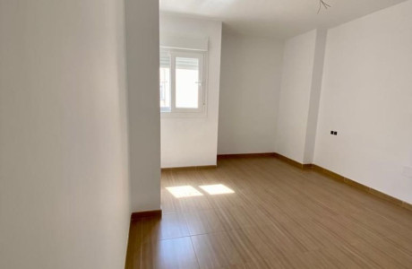 Piso en venta en calle Granados , 3