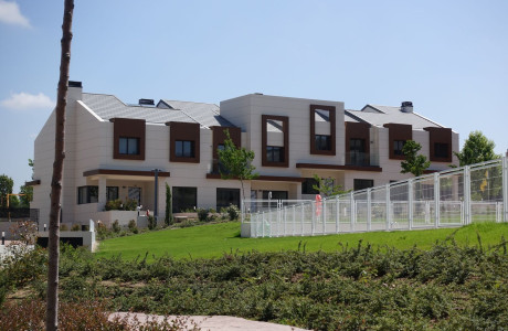 Chalet adosado en venta en avenida del Delta del Ebro, 12