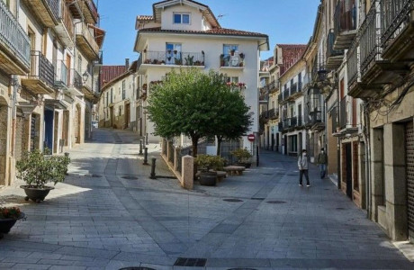 Piso en venta en Calle Obispo Zarranz y Pueyo