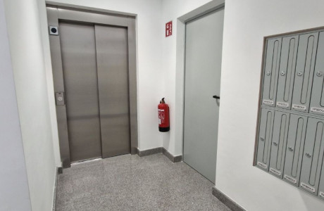 Piso en venta en calle Merindad de Sangüesa, 2