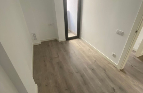 Piso en venta en avenida Baix Llobregat , 95