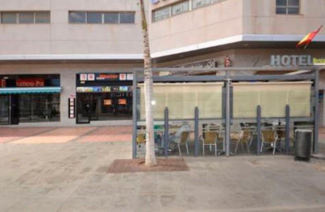 Local en venta en Avenida de Canarias