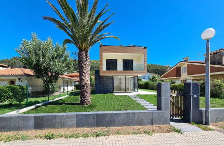 Casa o chalet independiente en venta en riera Corbeta Este, 18