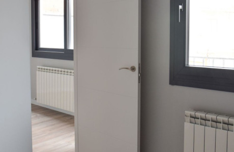 Piso en venta en calle Corts catalanes, 21