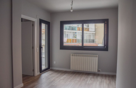 Piso en venta en calle Corts catalanes, 21