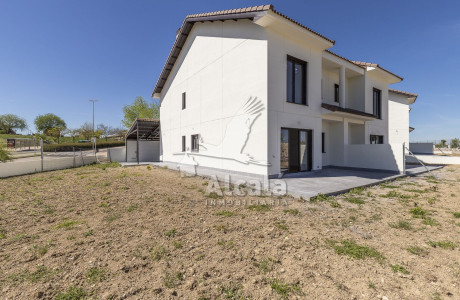 Residencial Miralbilla