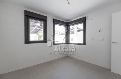 Chalet pareado en venta en calle Monfragüe , 25