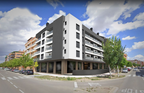 Piso en venta en calle Doña Sancha 30, 32