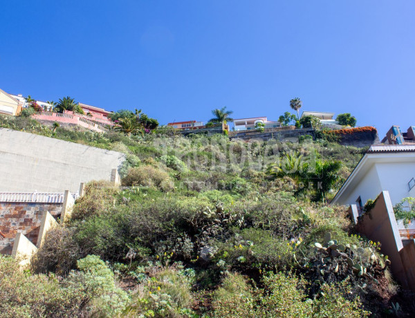 Terreno en venta en calle Laurisilva