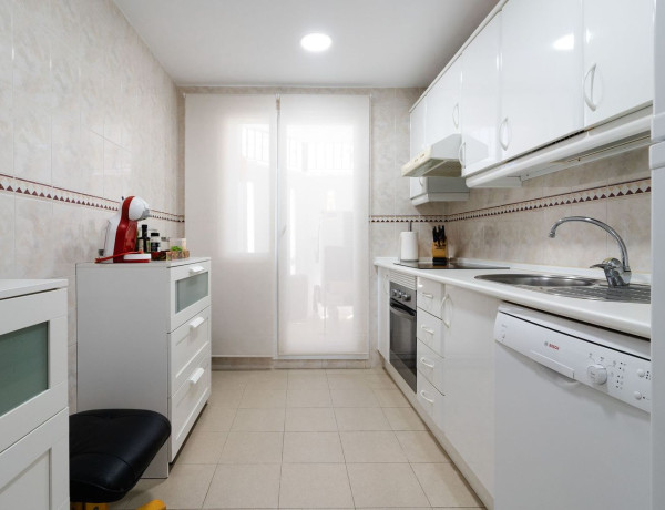 Piso en venta en calle Alcaucín, 8