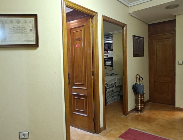 Oficina en venta en calle de María Berdiales, 7