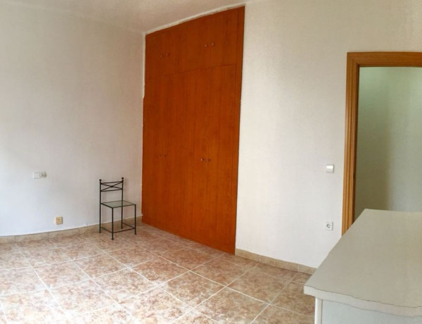 Piso en venta en calle Moncayo, 11