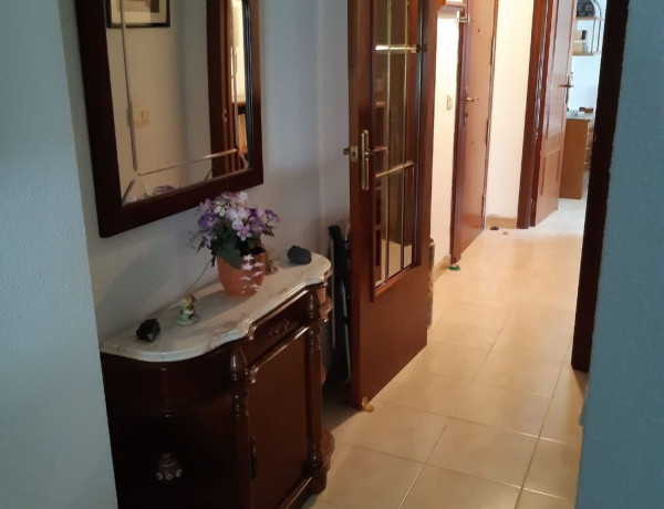 Piso en venta en Pueblo Levante