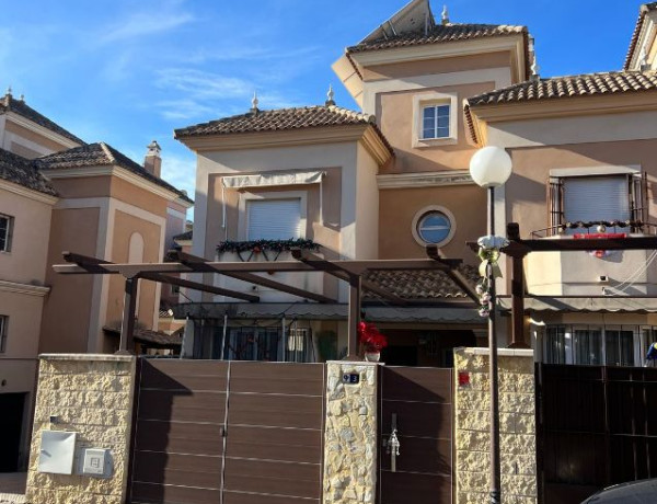 Chalet adosado en venta en pasaje Cardenio