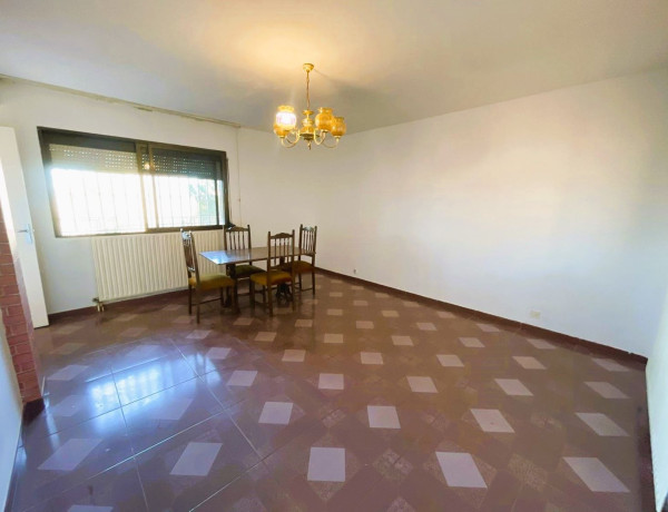 Chalet adosado en venta en calle cabra