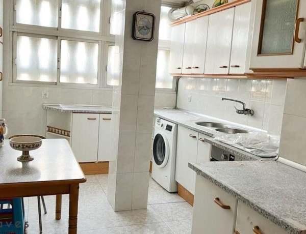 Piso en venta en calle Casilda, 2