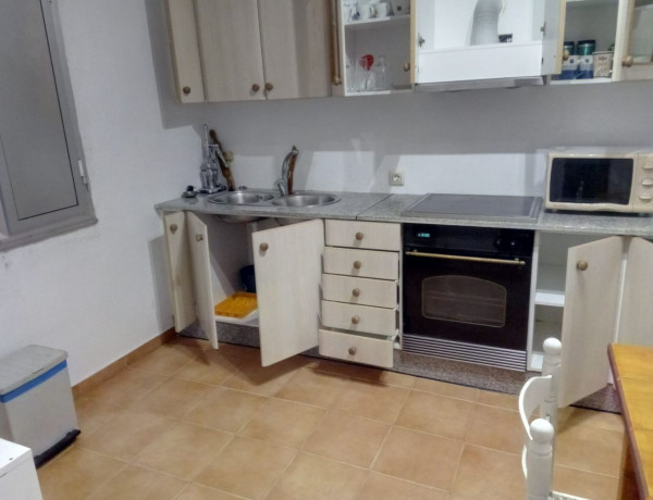 Casa de pueblo en venta en Lugar Madanela, 4