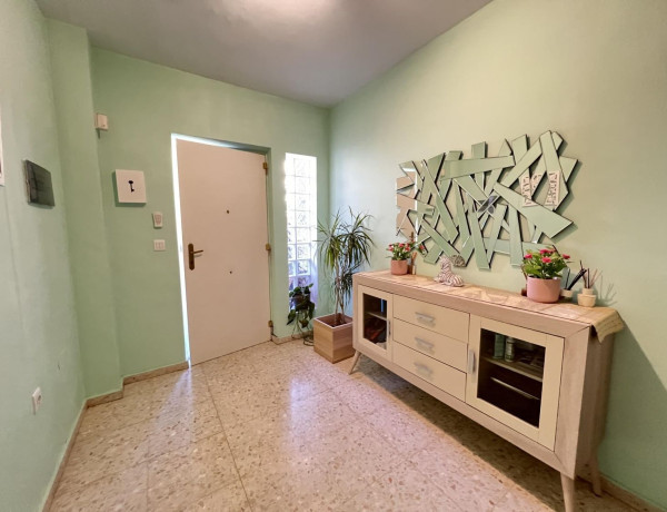 Chalet adosado en venta en Zona de la Vega