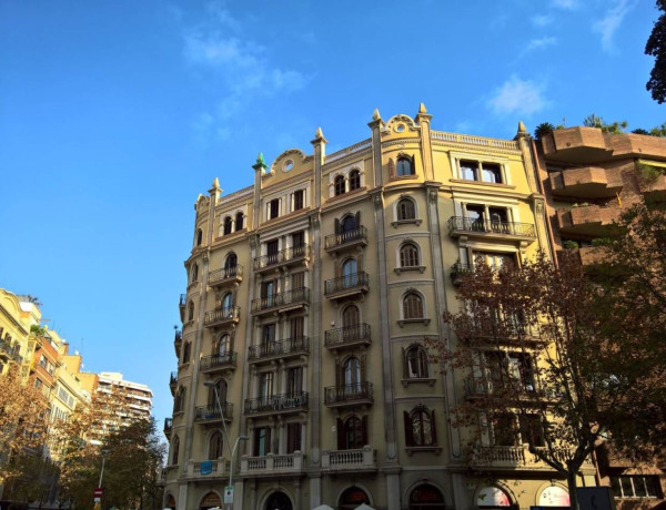 Alquiler de Garaje en calle de Trajà