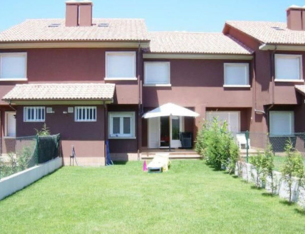 Chalet adosado en venta en Urbanizacion las Torres