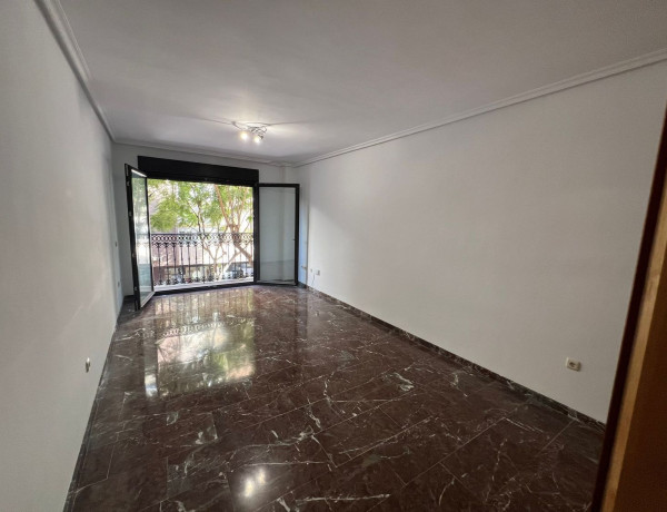 Piso en venta en calle Padre Juan Aguilar