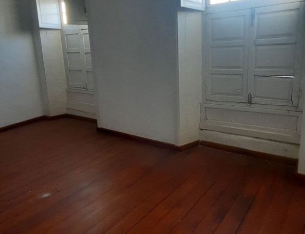 Chalet pareado en venta en calle Real