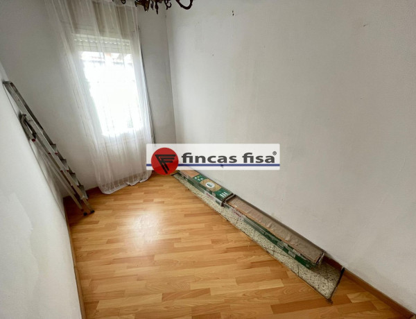 Piso en venta en La Plana - Montesa