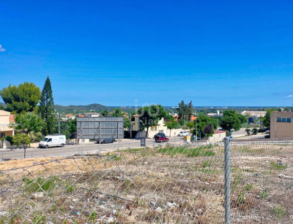 Terreno en venta en Pego