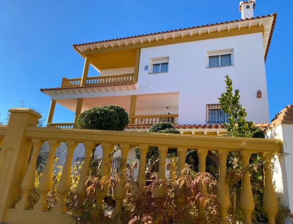 Casa o chalet independiente en venta en calle Jazmines