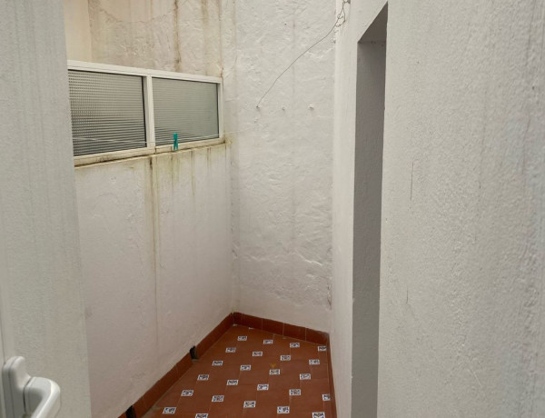 Piso en venta en calle Reyes Católicos, 2