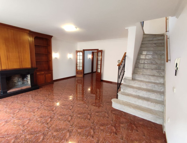 Chalet adosado en venta en calle De Lleida s/n