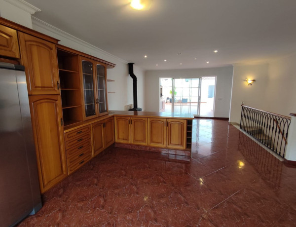 Chalet adosado en venta en calle De Lleida s/n