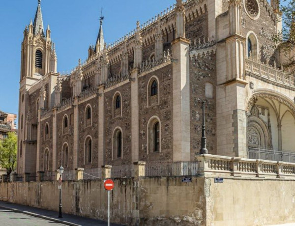 Alquiler de Oficina en calle de la Academia