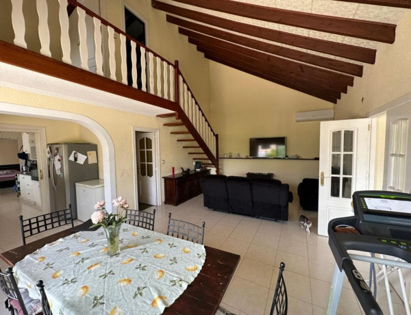 Casa o chalet independiente en venta en calle Luxemburgo