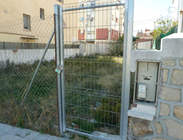 Terreno en venta en calle del Vendrell, 15