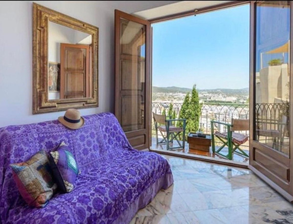 Piso en venta en Dalt Vila s/n