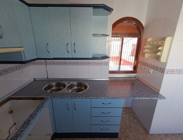 Piso en venta en calle Montes, 59