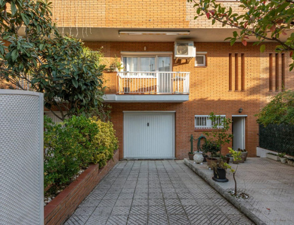 Chalet adosado en venta en calle Antoni Xirau, 15