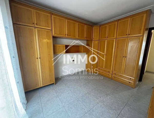 Piso en venta en Palau-Saverdera