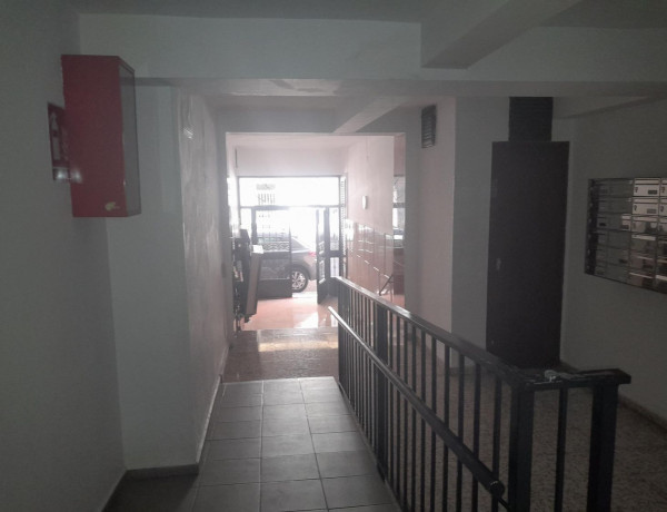 Piso en venta en calle Aguilar y Cano, 5