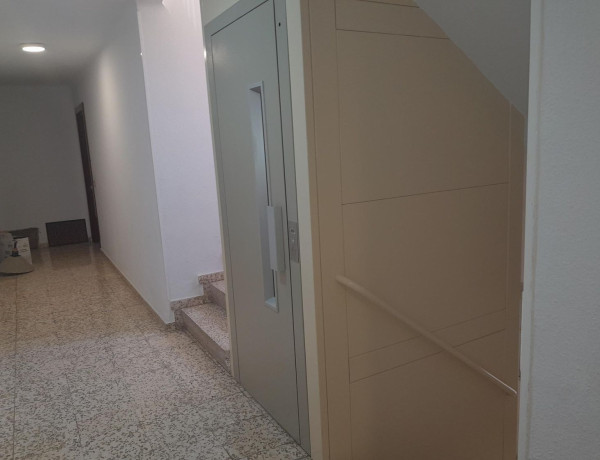 Piso en venta en calle Aguilar y Cano, 5