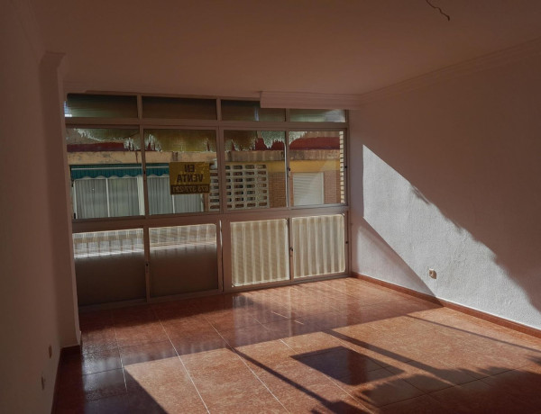 Piso en venta en calle Aguilar y Cano, 5