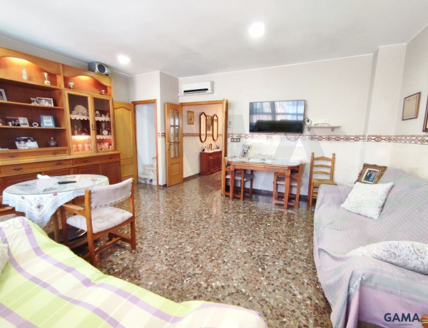 Chalet adosado en venta en Alquerieta