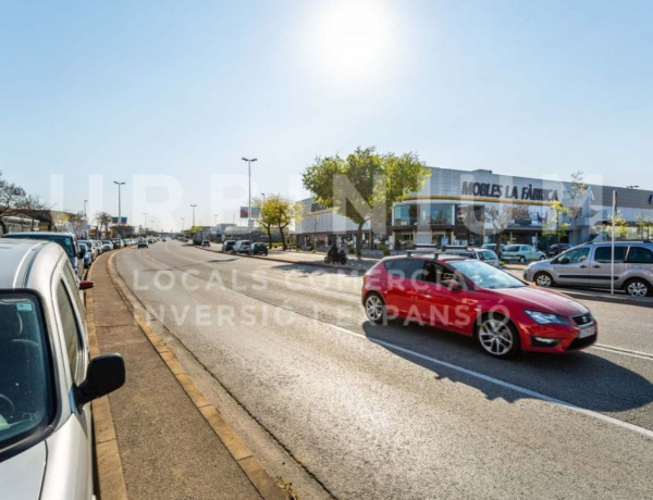 Nave en venta en Sant Narcís