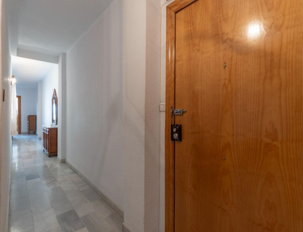 Piso en venta en calle Ganivet, 23