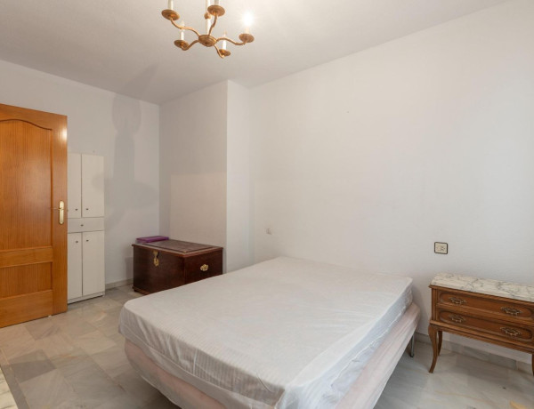 Piso en venta en calle Ganivet, 23