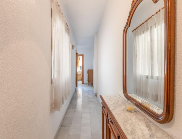 Piso en venta en calle Ganivet, 23