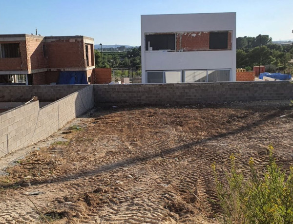 Terreno en venta en calle Pintor Javier Almenar Besó