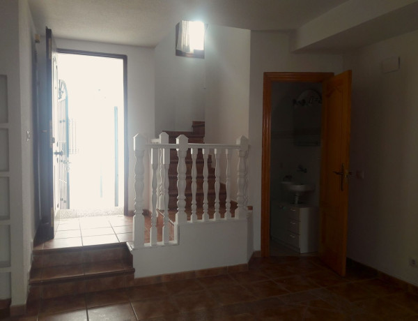 Chalet adosado en venta en La Nucia Pueblo