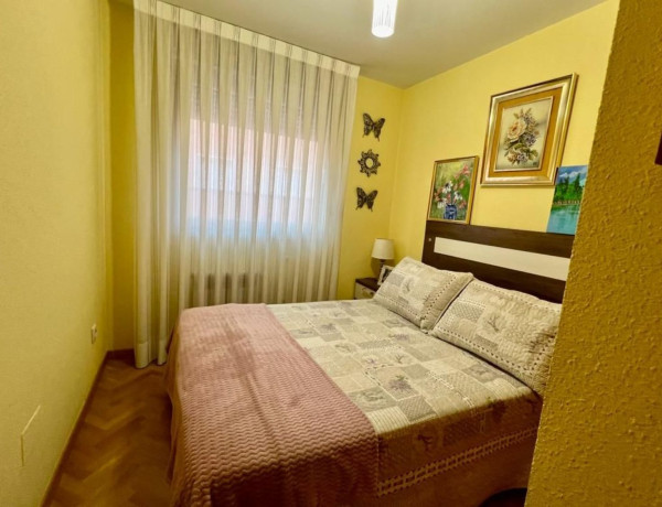 Piso en venta en avenida Santa María Micaela